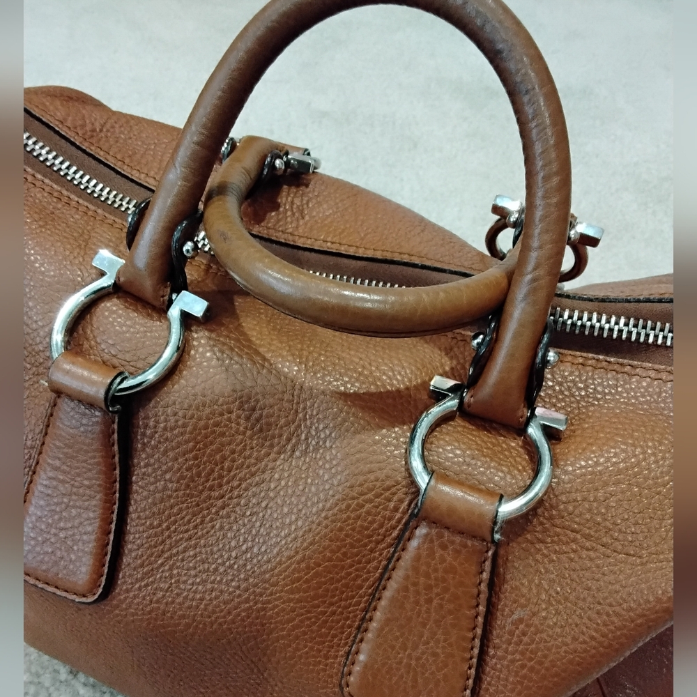 Ferragamo Caramel Pebbled Leather Bag - Picture 2 of 4